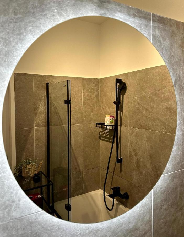 Designer Apartment Near Main Station فيينا المظهر الخارجي الصورة
