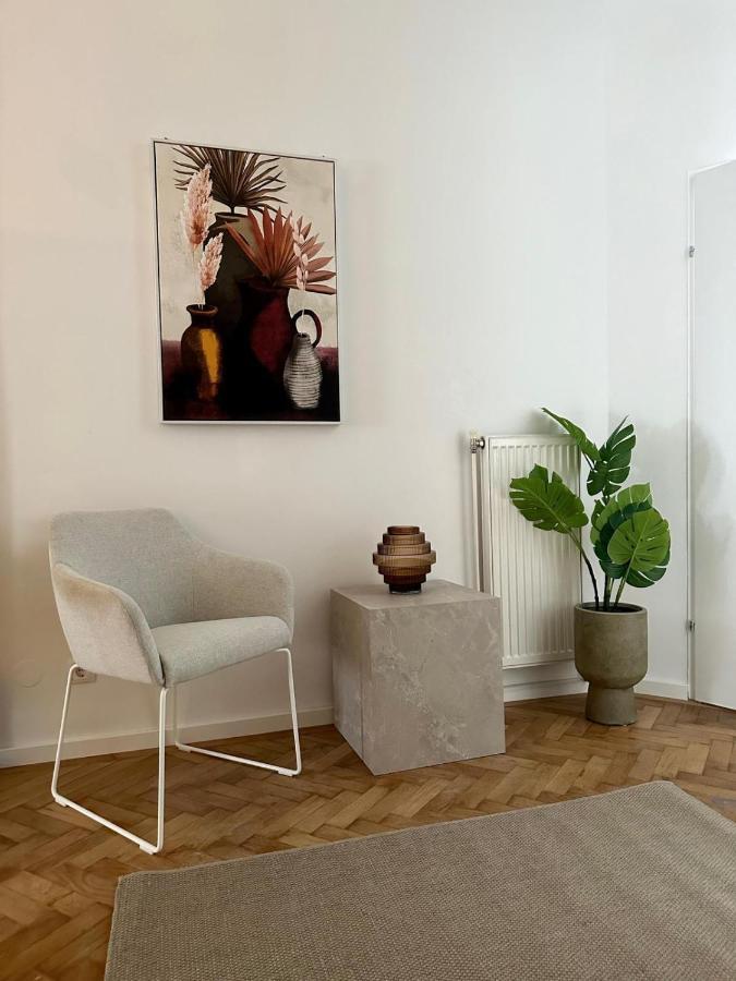 Designer Apartment Near Main Station فيينا المظهر الخارجي الصورة